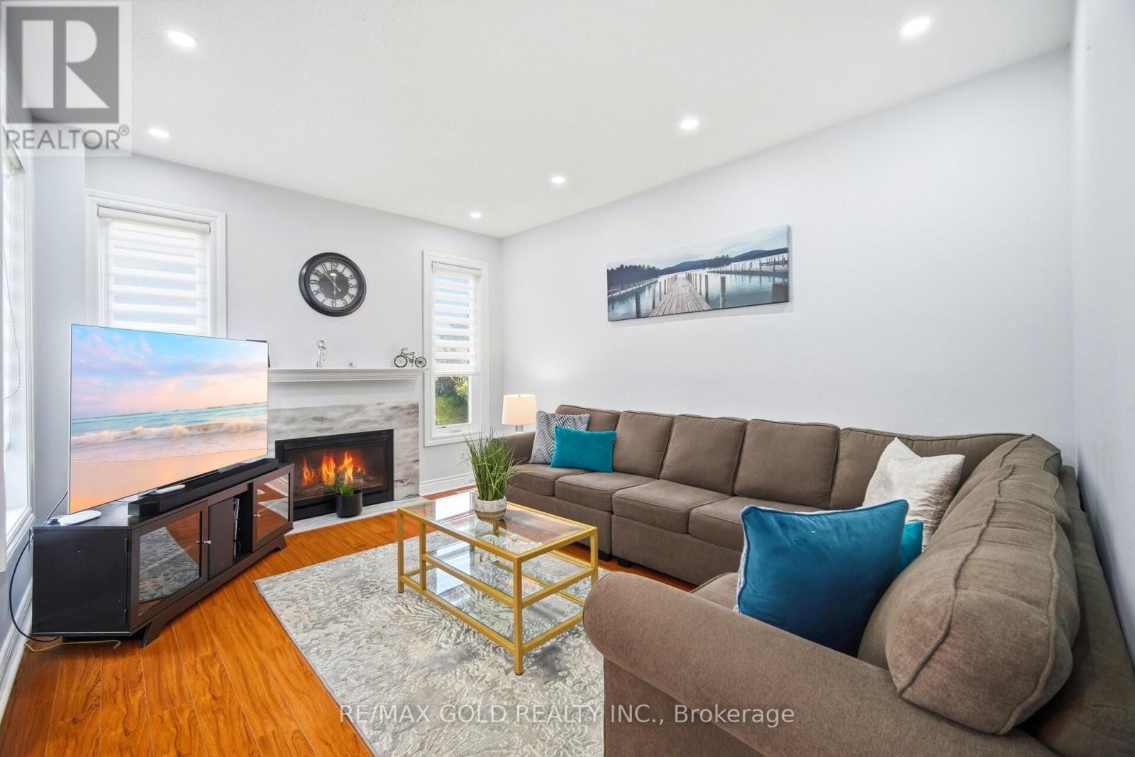 10 Inwood Place, Brampton, Ontario  L6R 1T2 - Photo 7 - W13249872