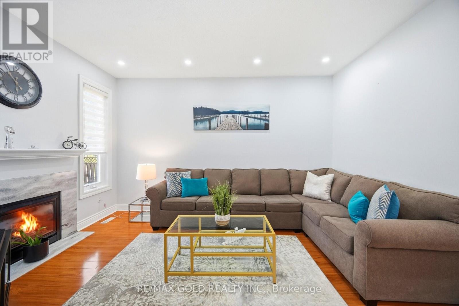 10 Inwood Place, Brampton, Ontario  L6R 1T2 - Photo 8 - W13249872