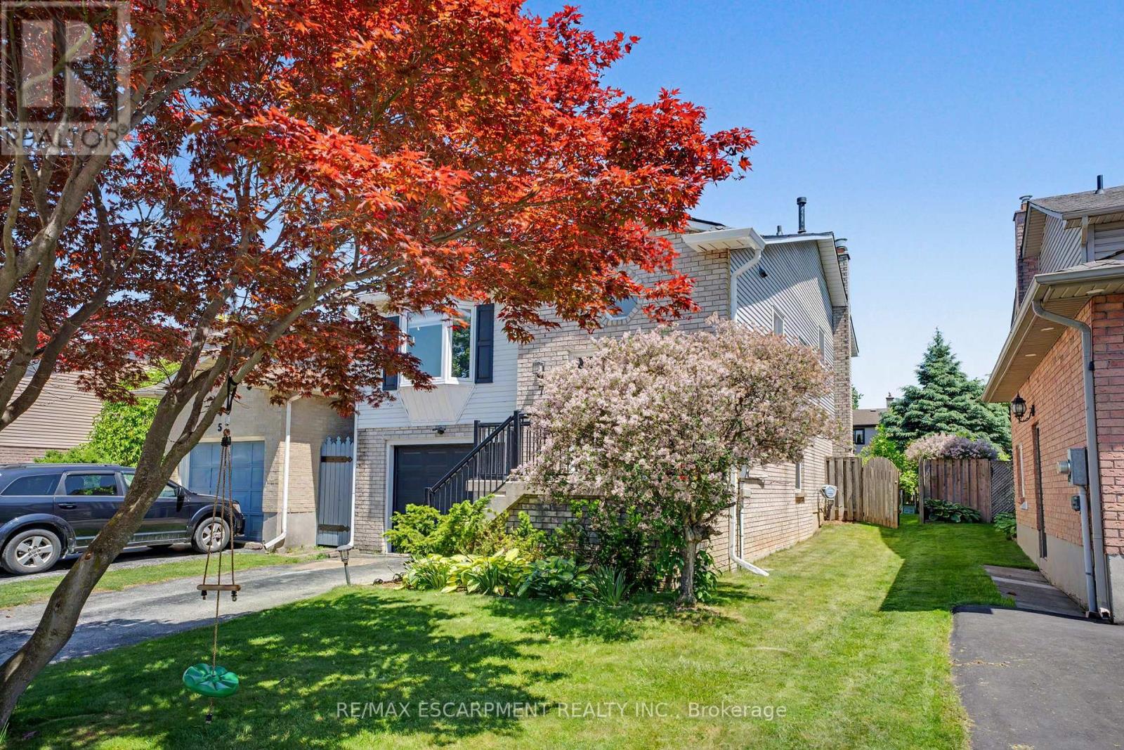 7 Rembrandt Drive, Grimsby, Ontario  L3M 4Z6 - Photo 2 - X13249914