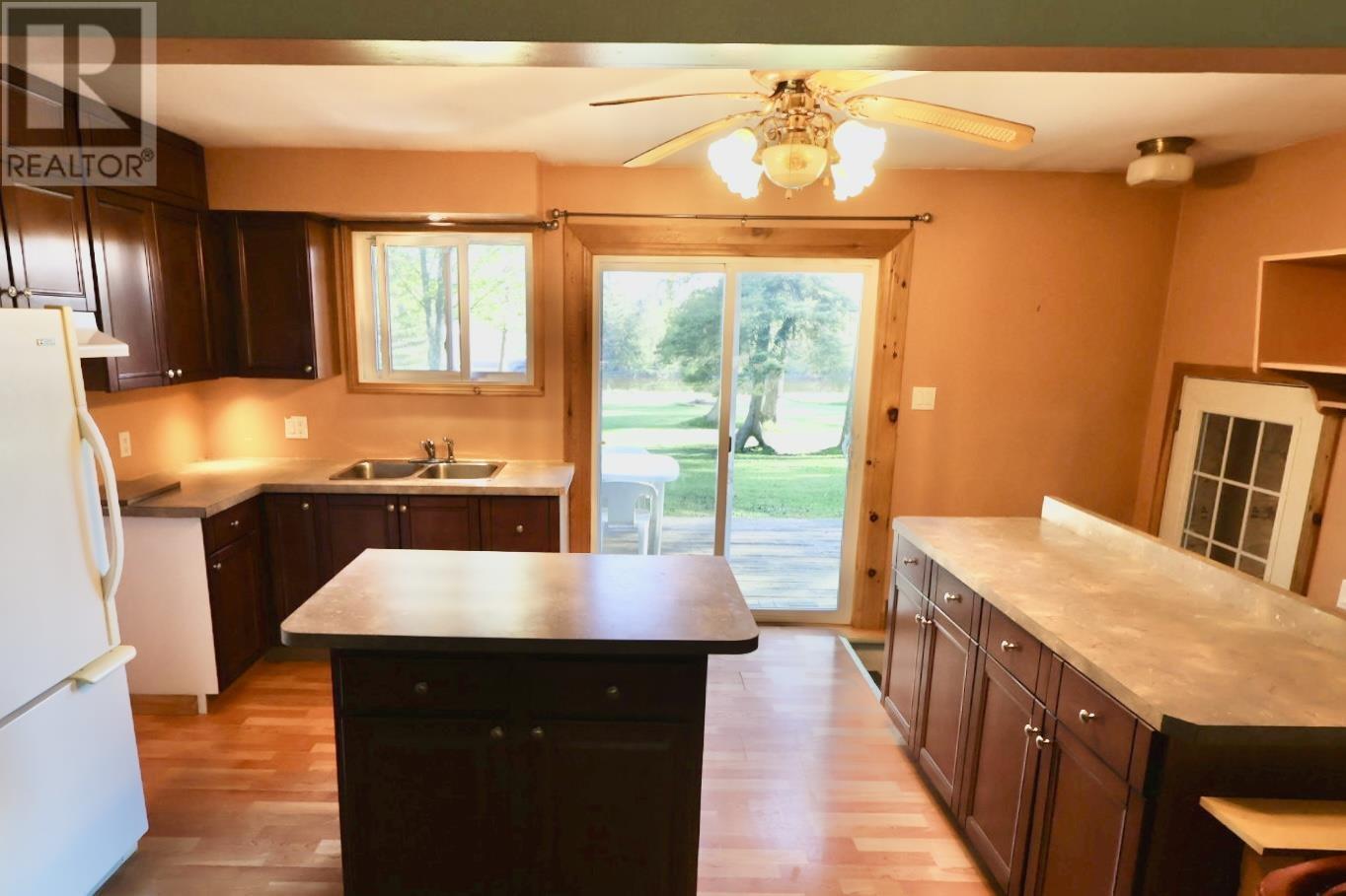 1244 Pineshores Rd, Goulais River, Ontario  P0S 1E0 - Photo 7 - SM261337