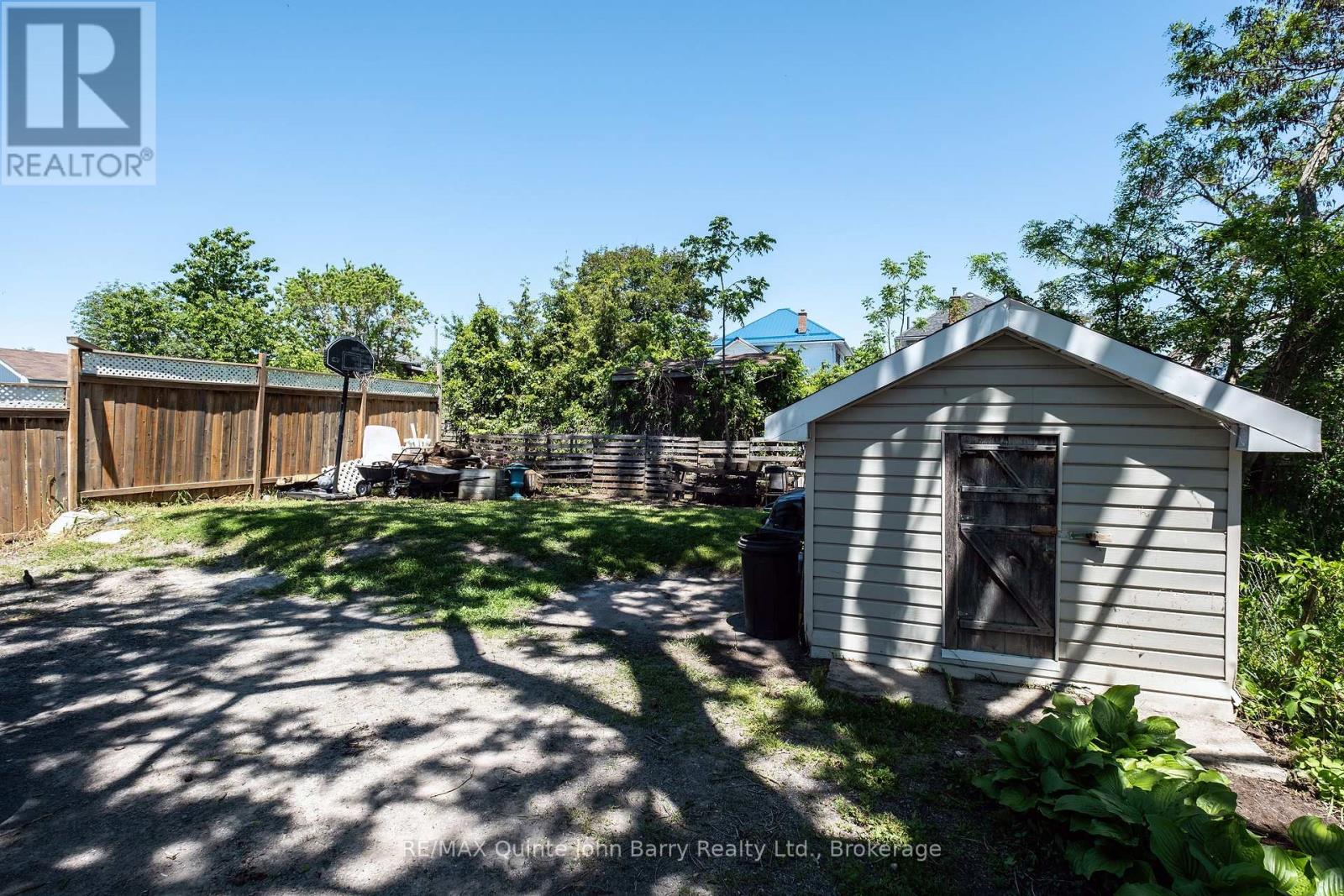 15 Mercia Street, Quinte West, Ontario  K8V 2P2 - Photo 3 - X13250418