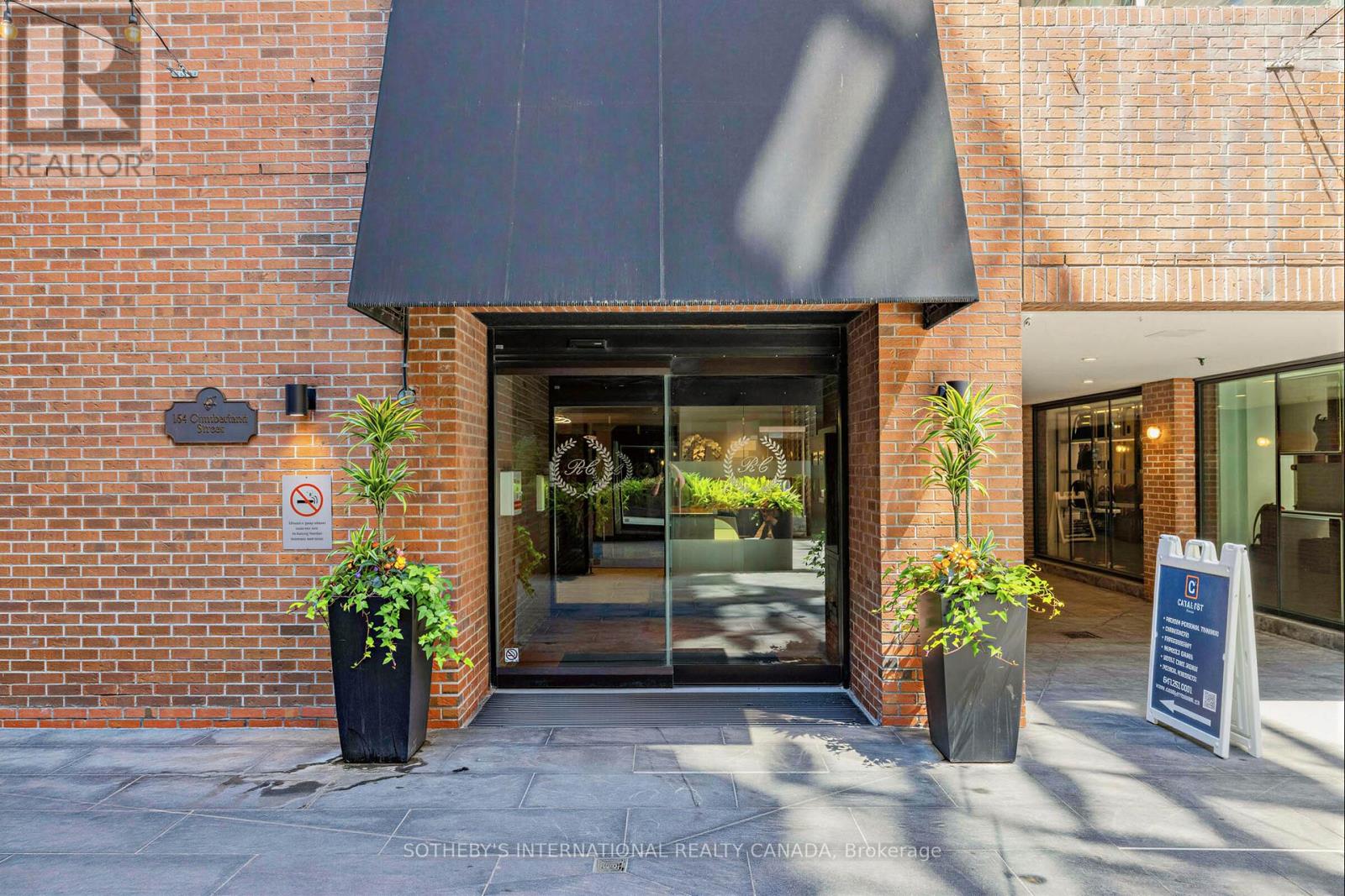 606 - 164 Cumberland Street, Toronto, Ontario  M5R 1A8 - Photo 3 - C13249988