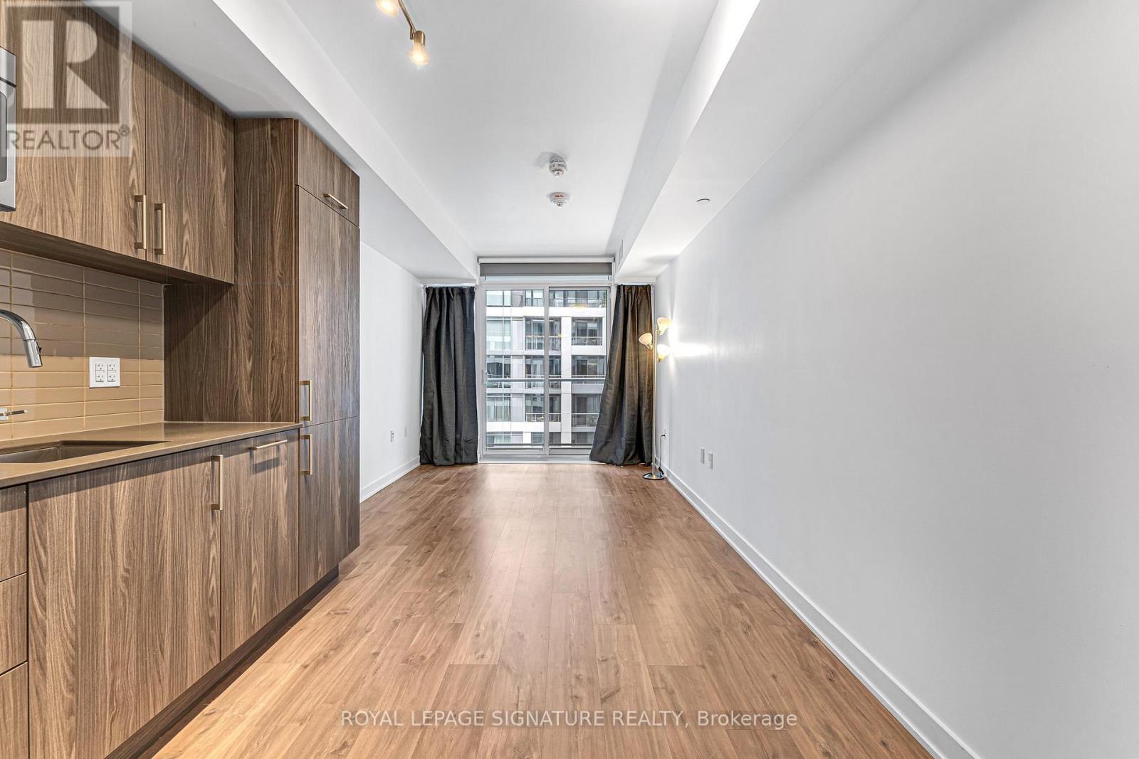 519 - 27 Bathurst Street, Toronto, Ontario  M5V 0R1 - Photo 5 - C13250058