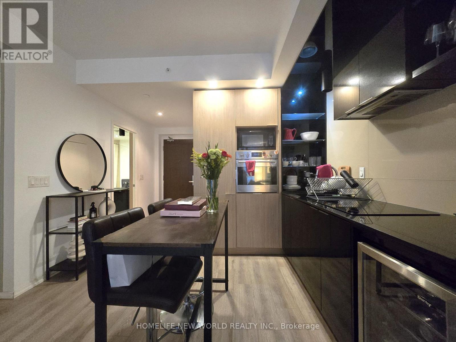 2109 - 70 Temperance Street, Toronto, Ontario  M5H 4E8 - Photo 3 - C13250128