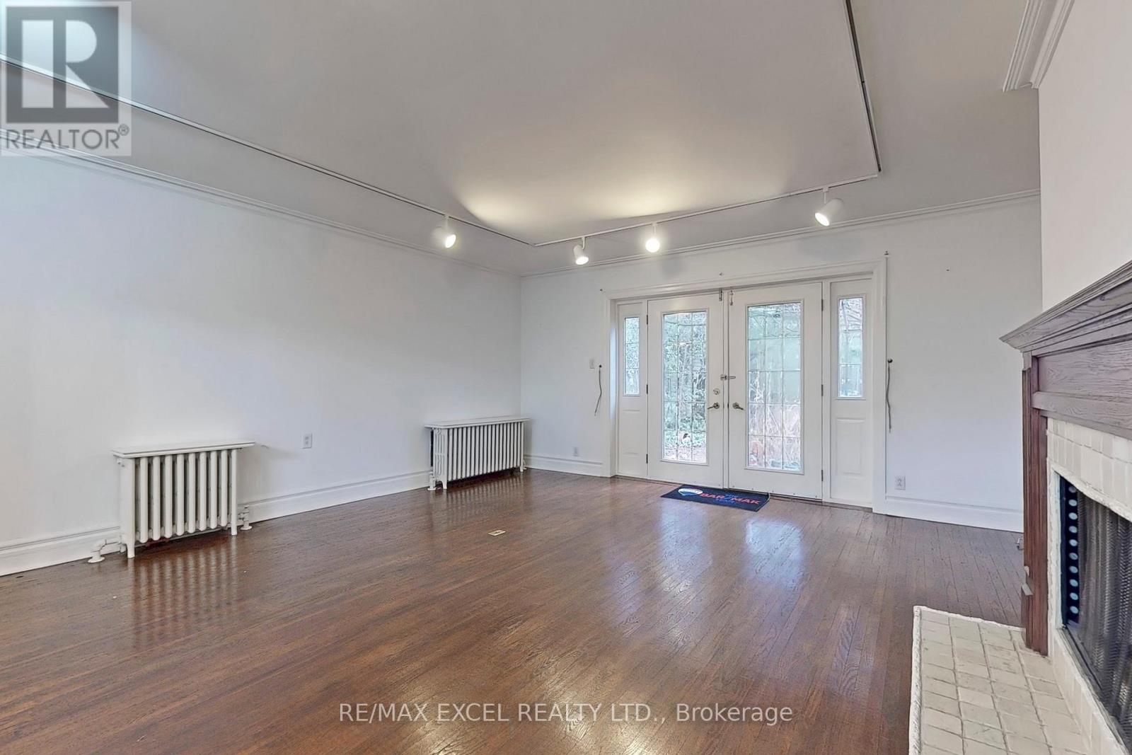 317 Warren Road, Toronto, Ontario  M5P 2M7 - Photo 5 - C13250136