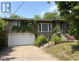 36 FOREST WOOD, Toronto, Ontario