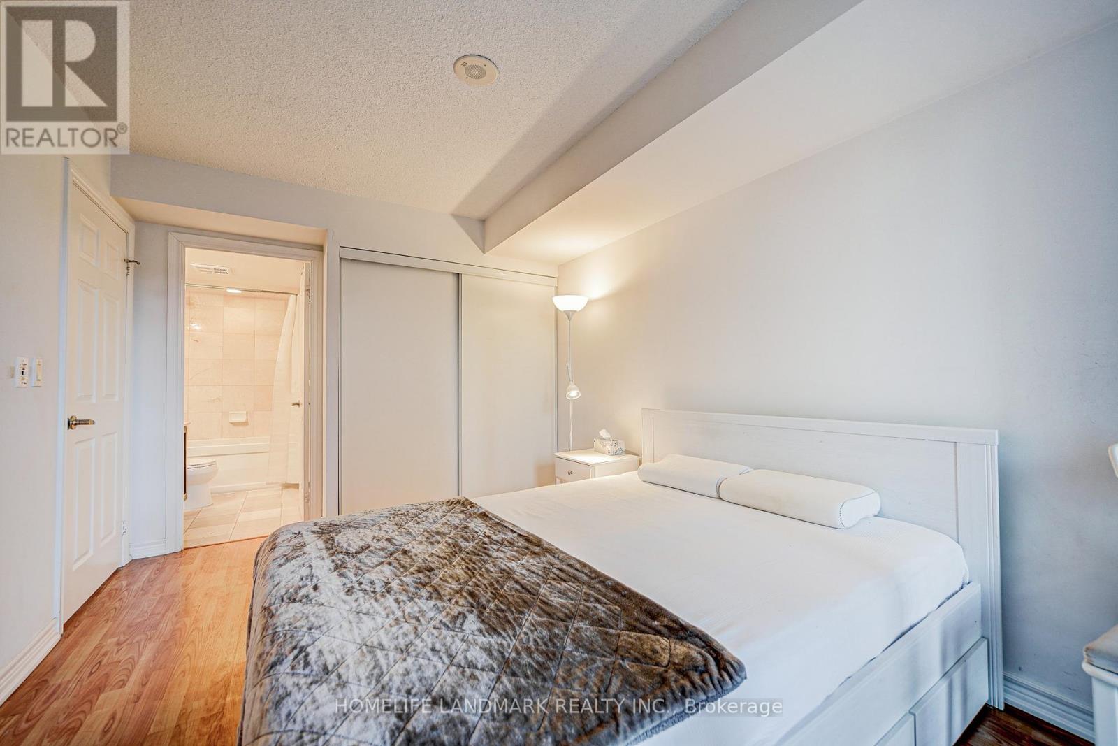 510 - 761 Bay Street, Toronto, Ontario  M5G 2R2 - Photo 13 - C13250404