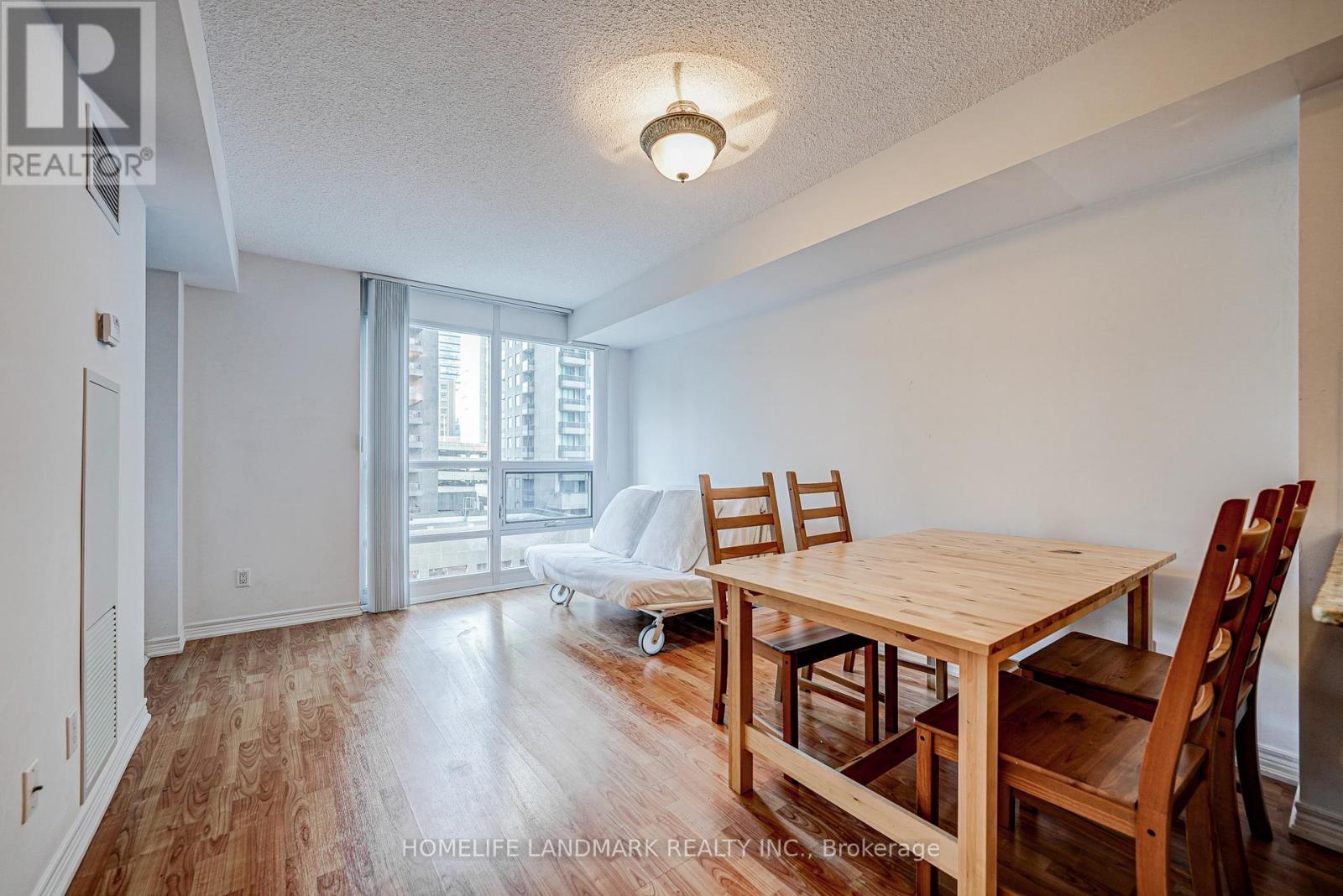 510 - 761 Bay Street, Toronto, Ontario  M5G 2R2 - Photo 3 - C13250404