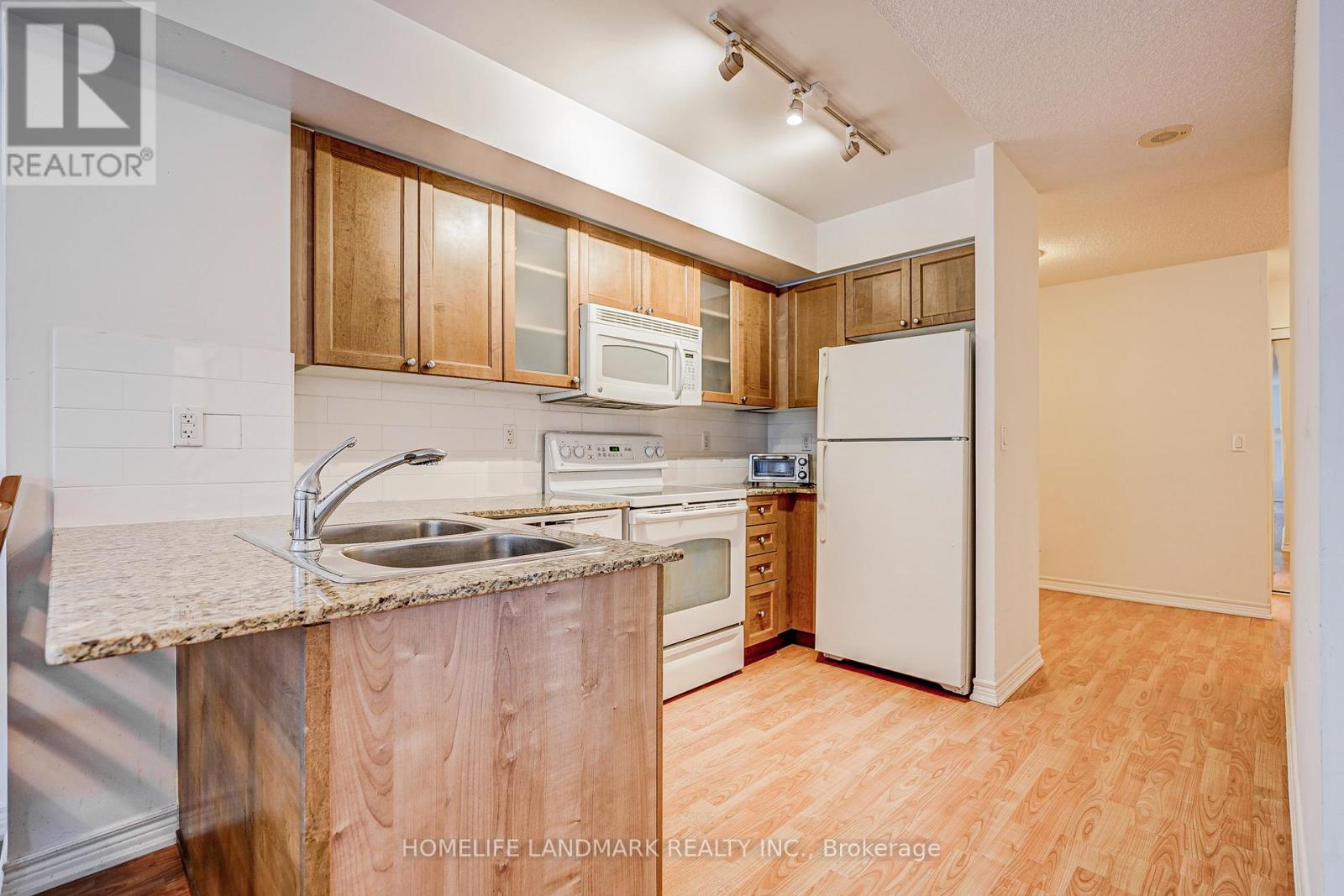 510 - 761 Bay Street, Toronto, Ontario  M5G 2R2 - Photo 4 - C13250404