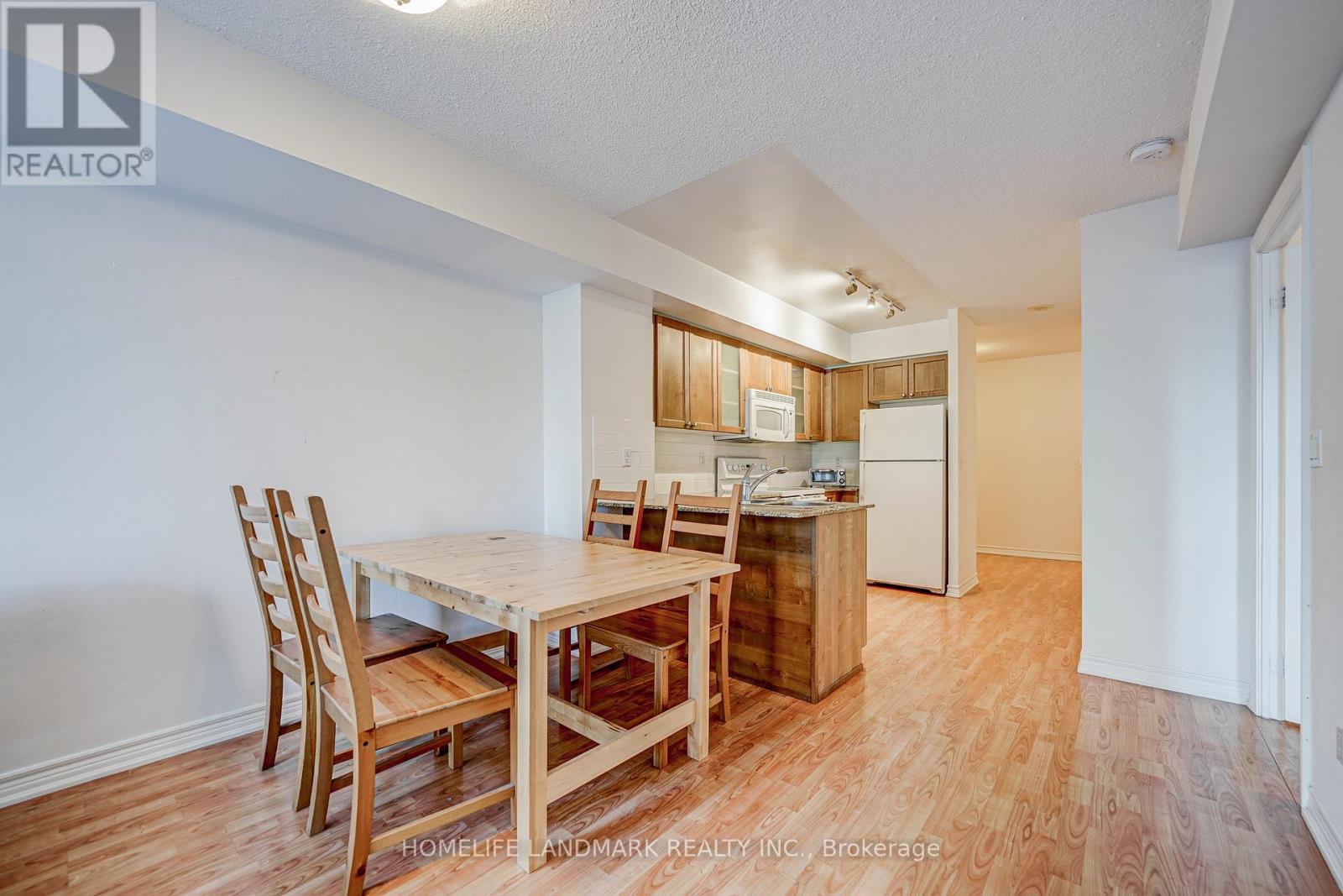 510 - 761 Bay Street, Toronto, Ontario  M5G 2R2 - Photo 7 - C13250404