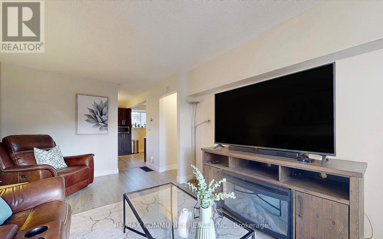 212 - 55 Collinsgrove Road, Toronto, Ontario  M1E 4Z2 - Photo 2 - E13249946