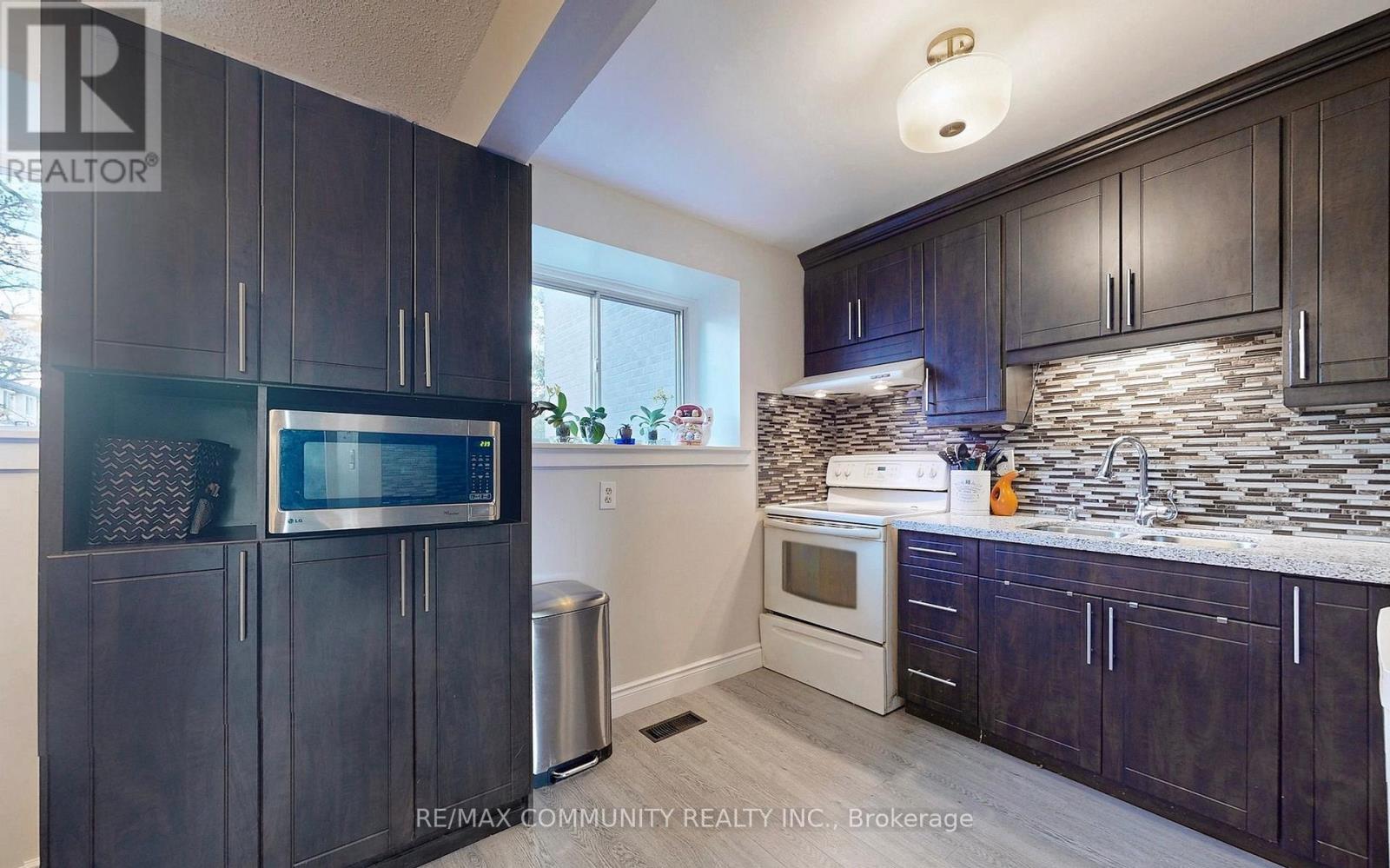 212 - 55 Collinsgrove Road, Toronto, Ontario  M1E 4Z2 - Photo 4 - E13249946