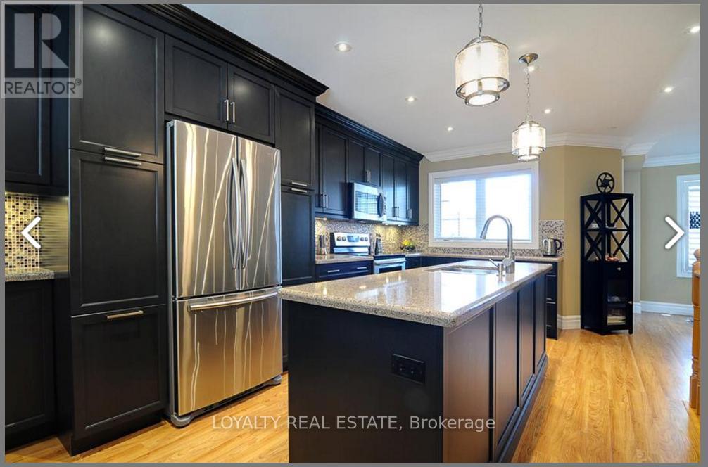 33 Sprucedale Way, Whitby, Ontario  L1N 9T9 - Photo 2 - E13250042