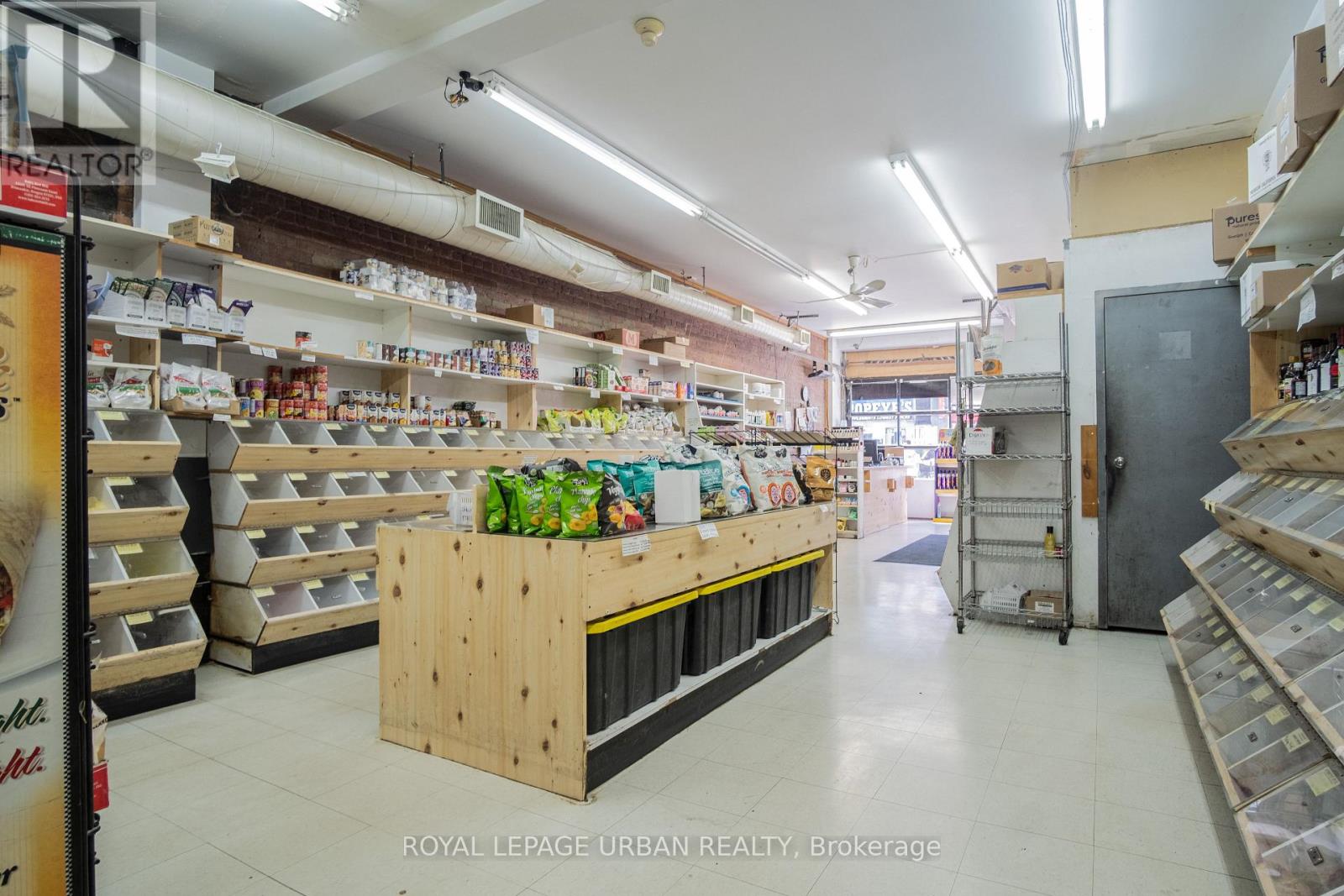 638 Danforth Avenue, Toronto, Ontario  M4K 1R3 - Photo 15 - E13250180