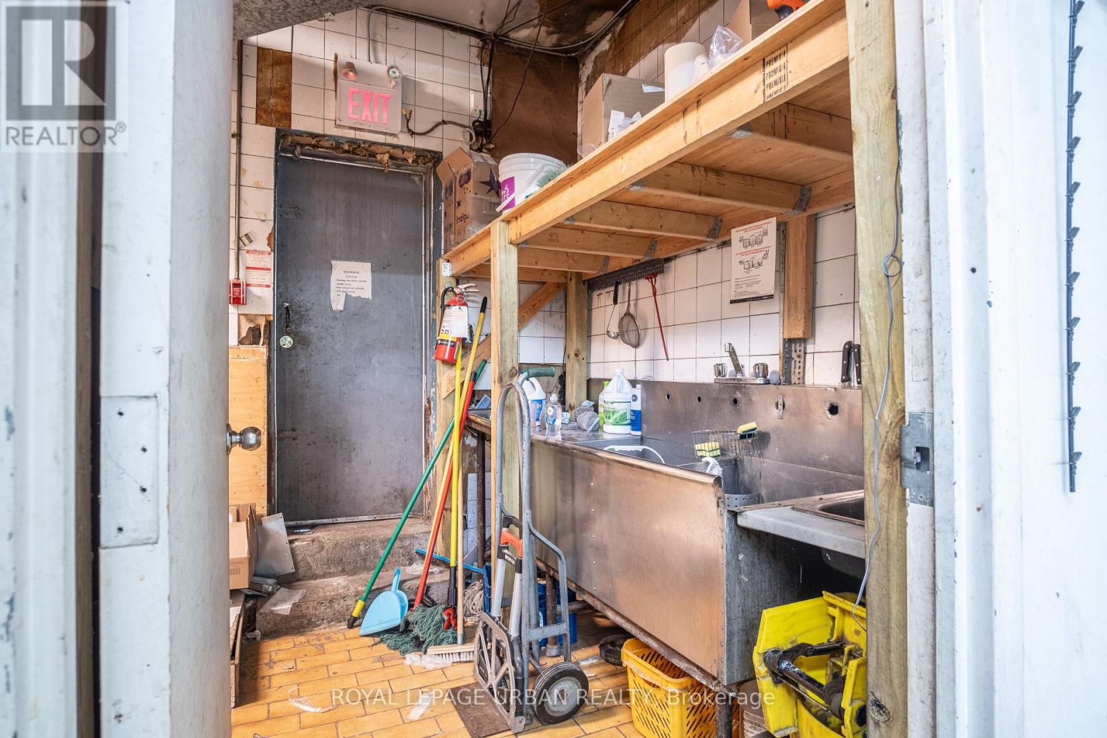 638 Danforth Avenue, Toronto, Ontario  M4K 1R3 - Photo 22 - E13250180
