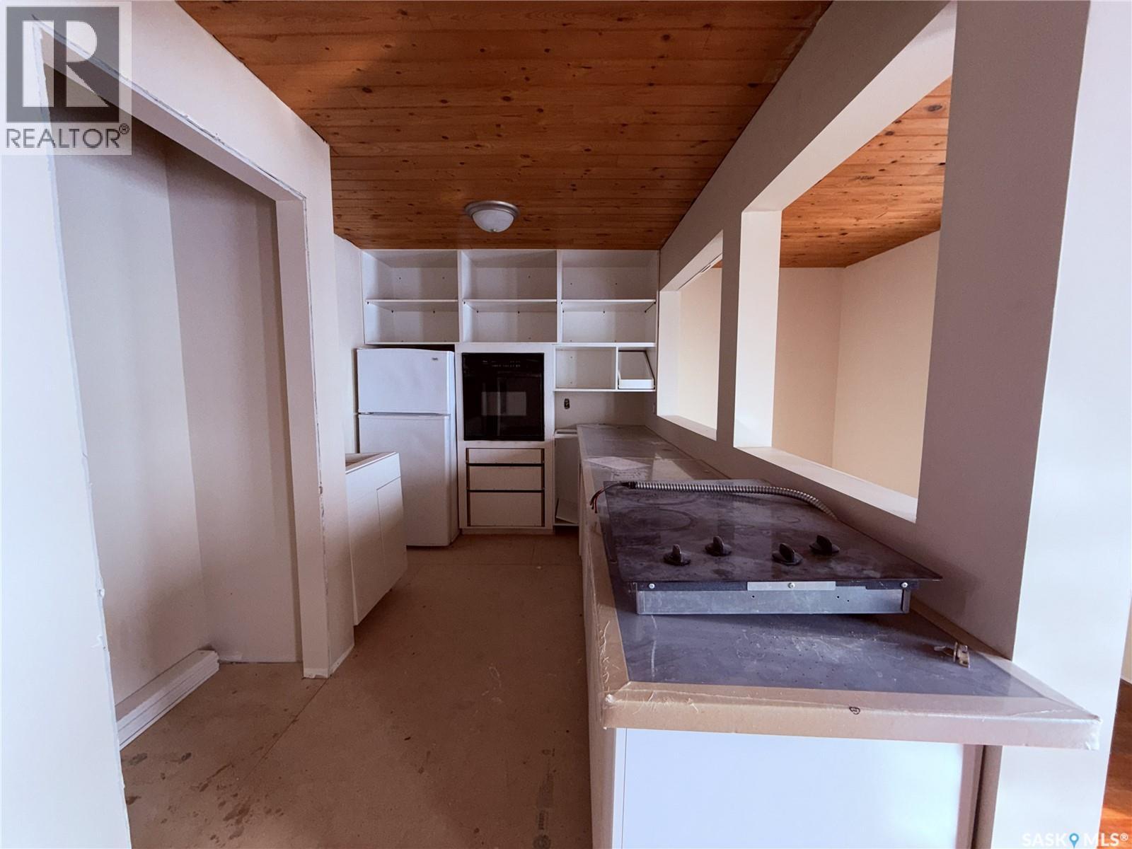 722 Aqualane Avenue, Aquadeo, Saskatchewan  S0M 1E0 - Photo 2 - SK030867