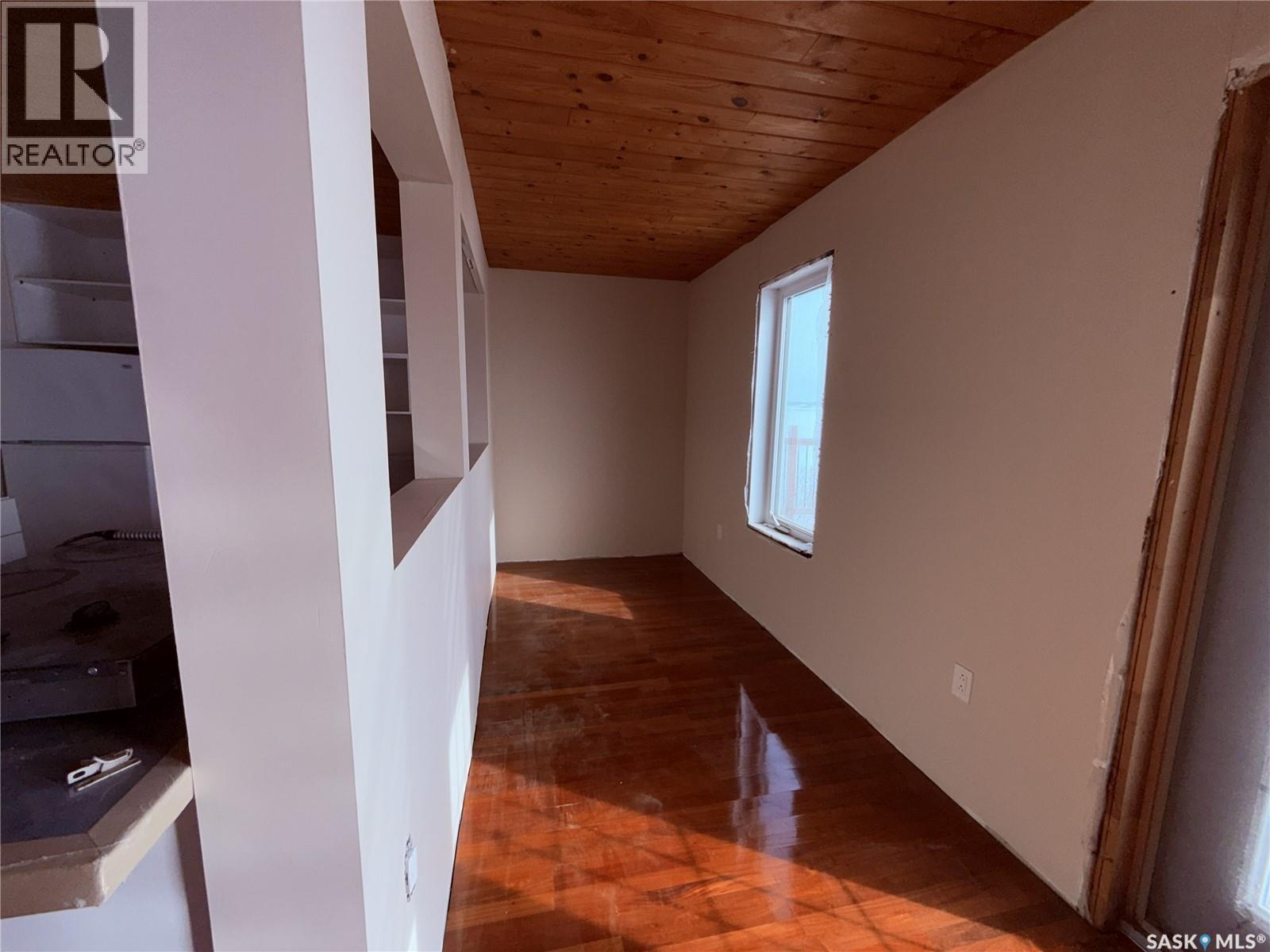 722 Aqualane Avenue, Aquadeo, Saskatchewan  S0M 1E0 - Photo 3 - SK030867