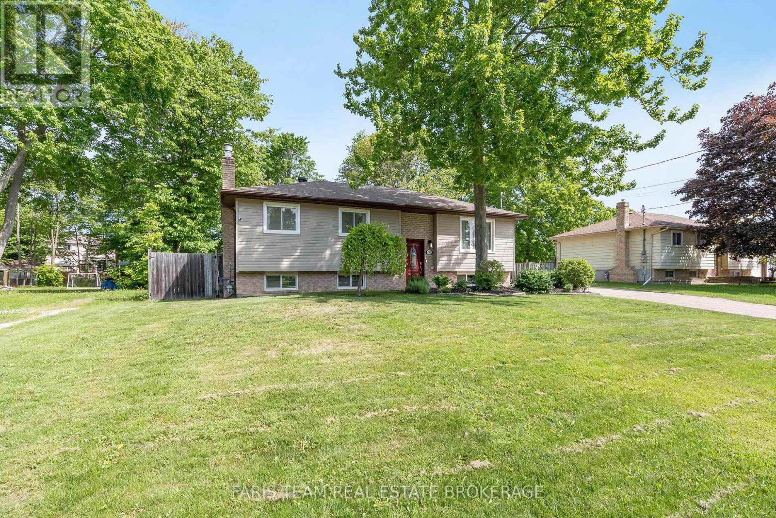 730 Trinity Street, Innisfil, Ontario  L9S 2G8 - Photo 3 - N13249992