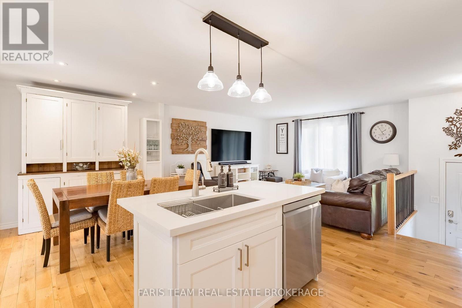 730 Trinity Street, Innisfil, Ontario  L9S 2G8 - Photo 8 - N13249992