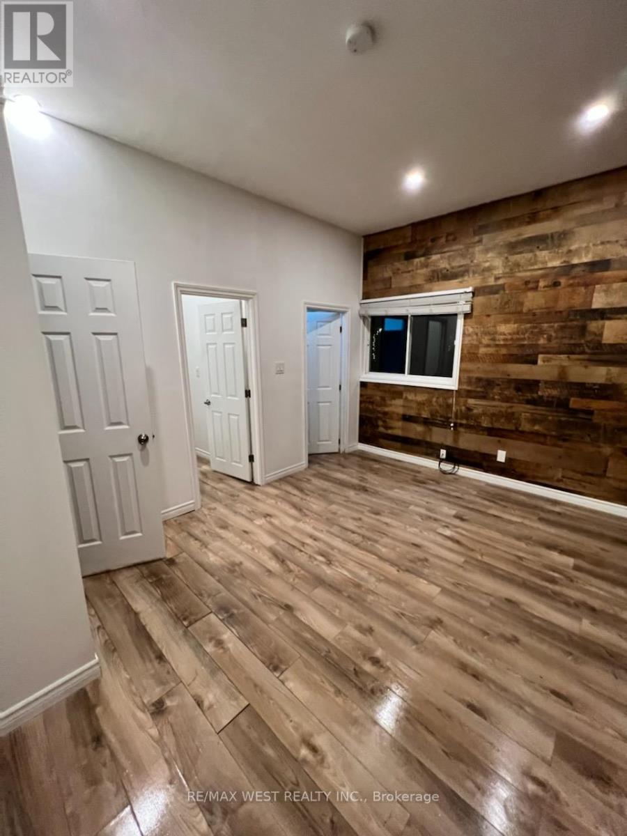 Garage - 16632 York Durham Line, Whitchurch-Stouffville, Ontario  L4A 3L8 - Photo 11 - N13250026