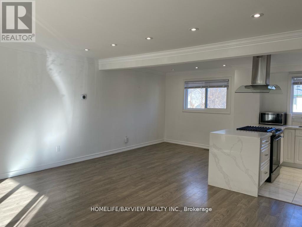 70 Beswick Drive, Newmarket, Ontario  L3Y 5B8 - Photo 5 - N13250168
