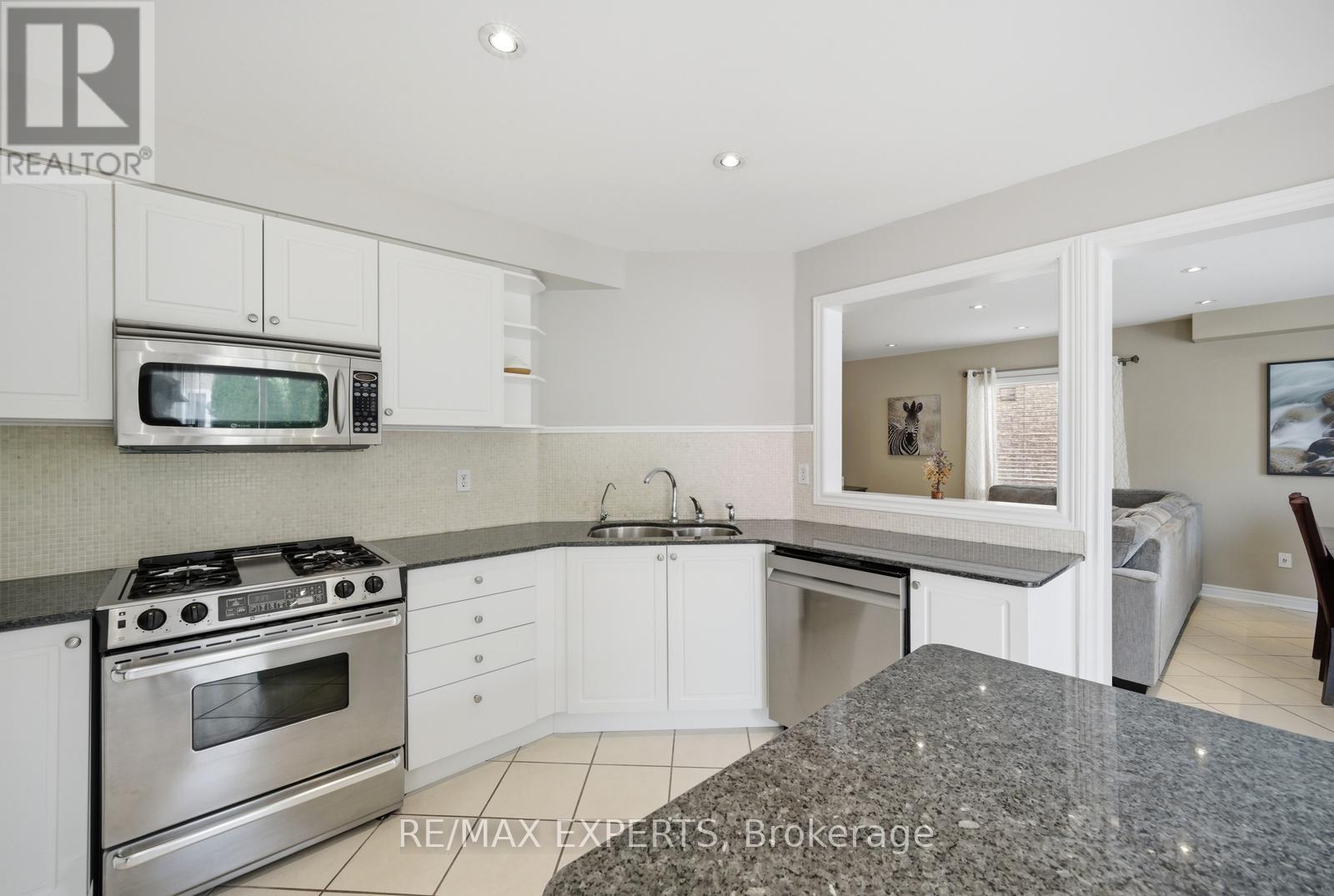 204 Montebello Avenue, Vaughan, Ontario  L4H 1L9 - Photo 12 - N13250186