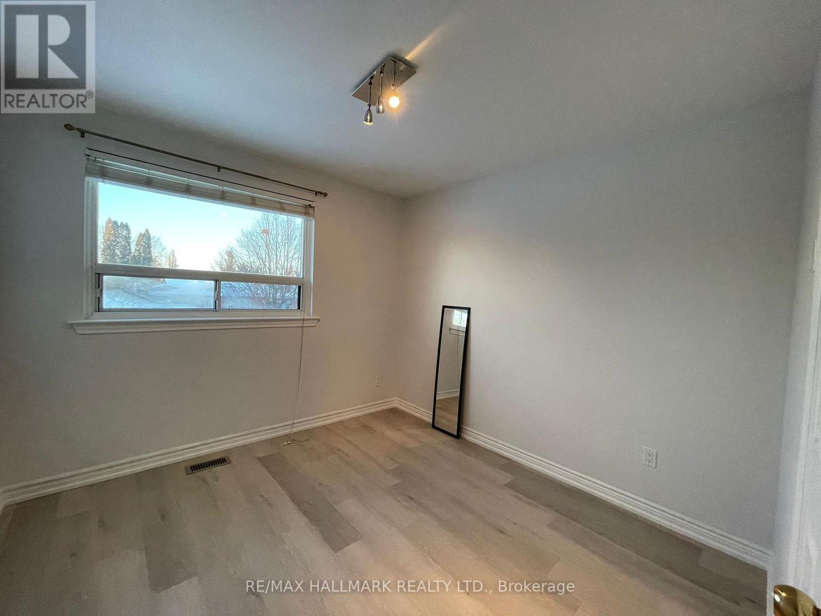 Main - 25 Glenridge Road, Barrie (Allandale Heights), Ontario  L4N 2X9 - Photo 15 - S13249956