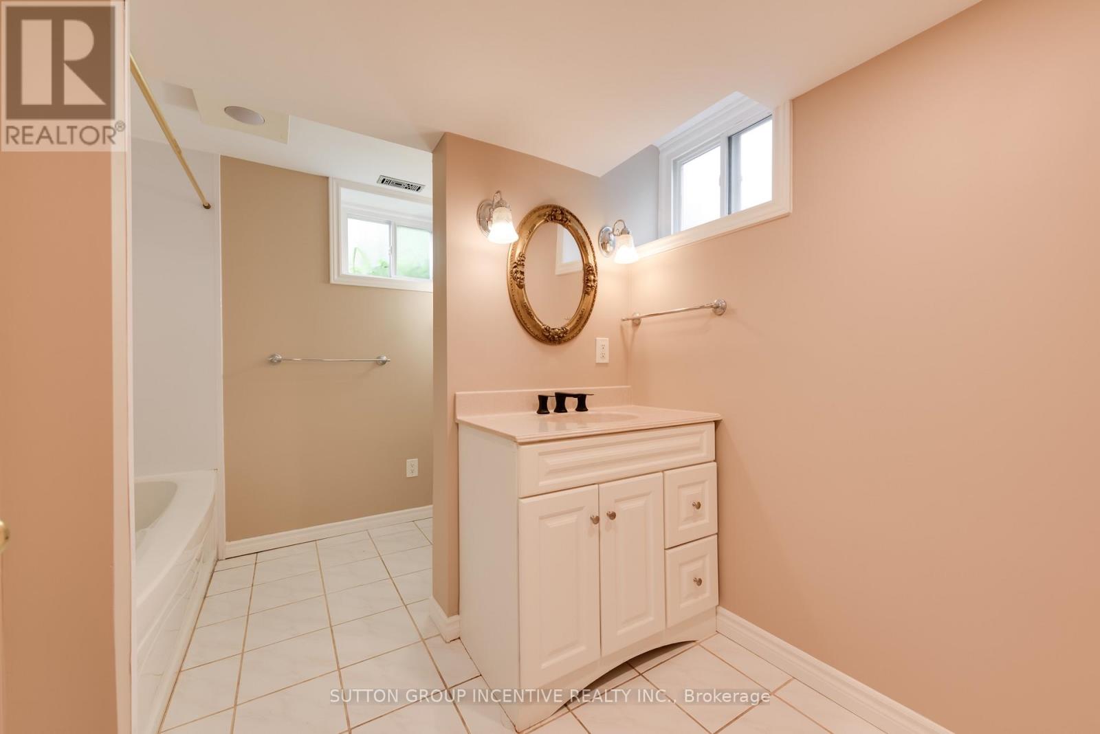 81 Letitia Street, Barrie, Ontario  L4N 1P3 - Photo 27 - S13250032