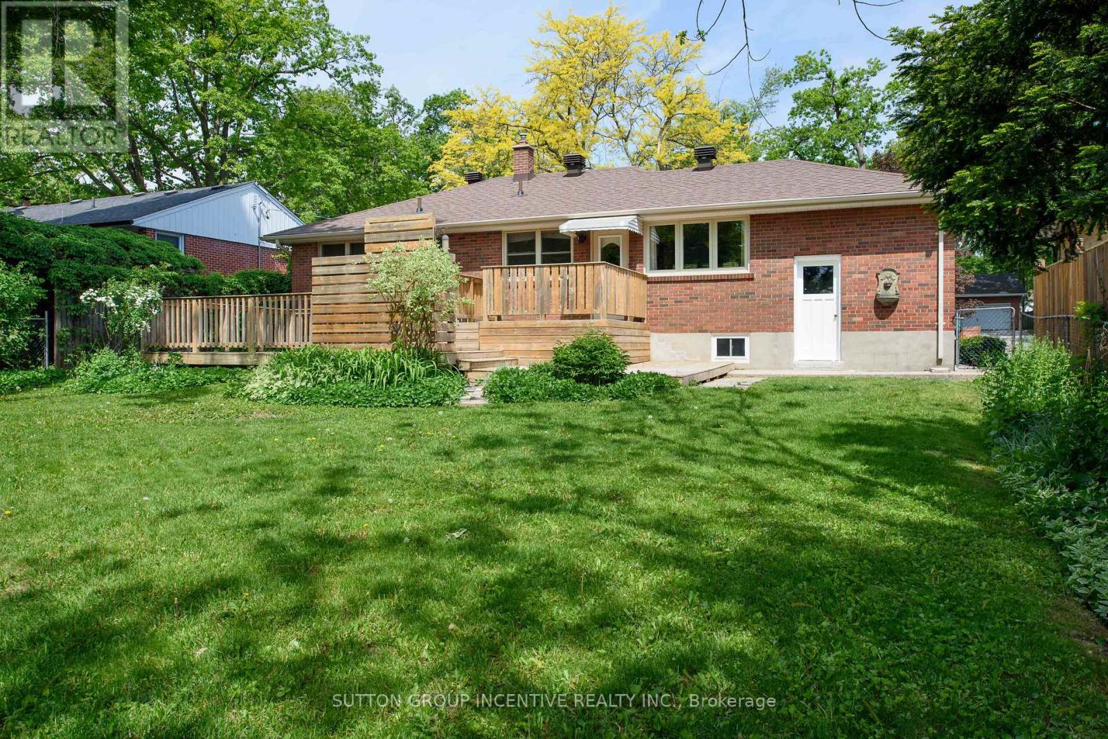 81 Letitia Street, Barrie, Ontario  L4N 1P3 - Photo 8 - S13250032