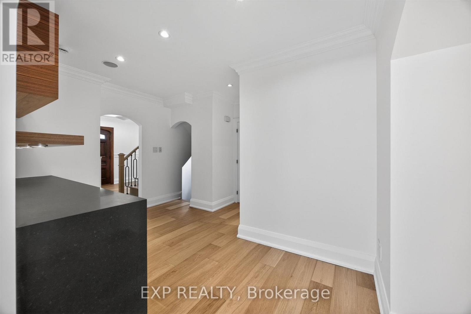 25 Kingsgarden Road, Toronto, Ontario  M8X 1S7 - Photo 13 - W13250014