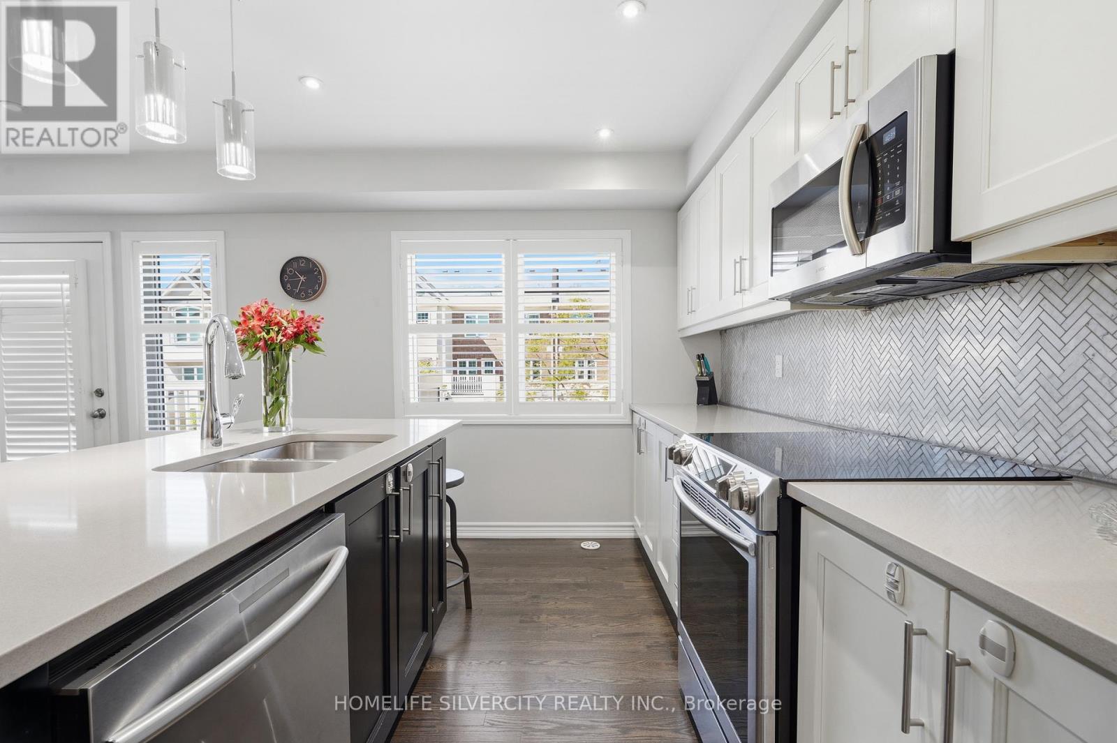 3085 Mistletoe Gardens, Oakville, Ontario  L6M 0Y7 - Photo 11 - W13250046