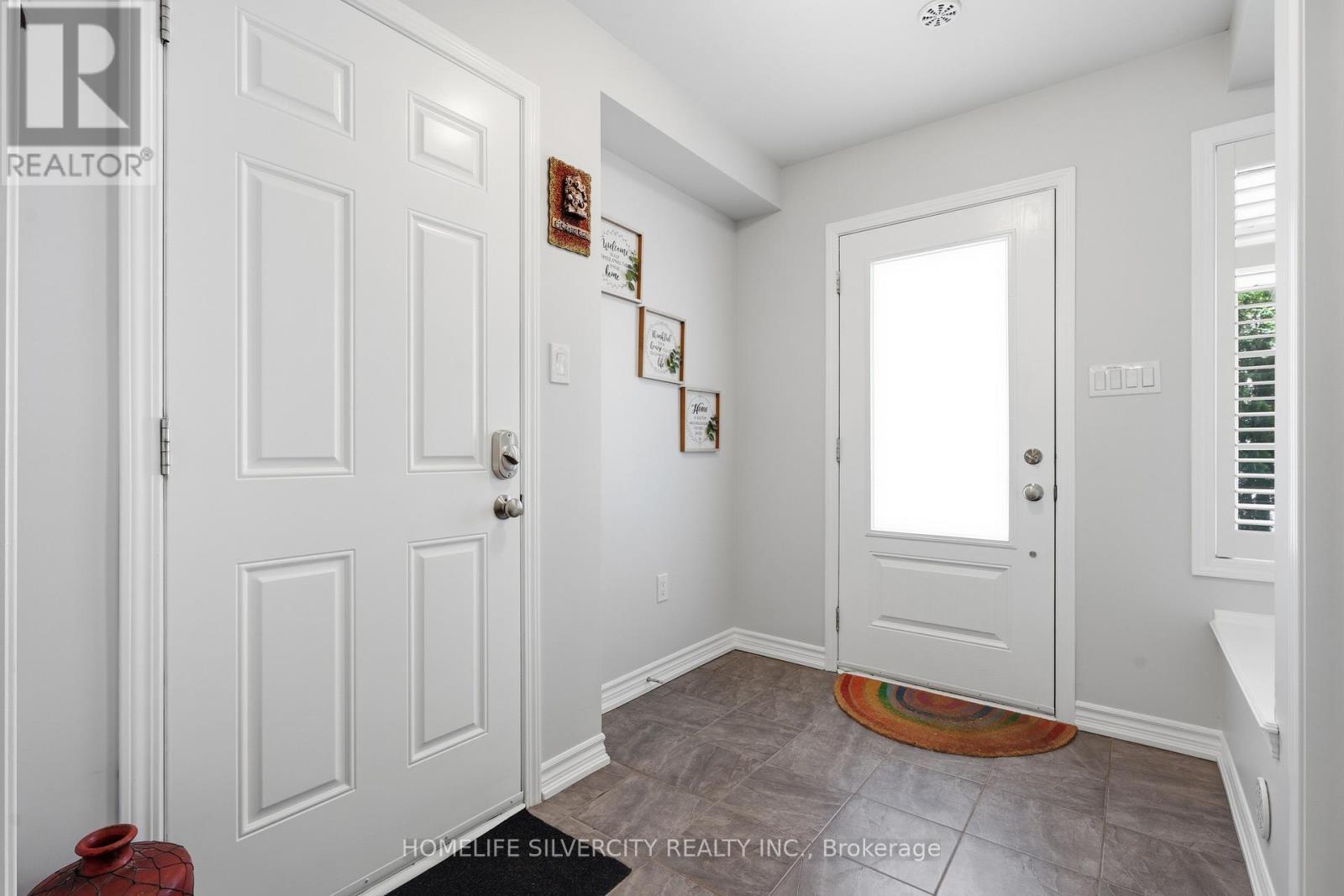 3085 Mistletoe Gardens, Oakville, Ontario  L6M 0Y7 - Photo 4 - W13250046