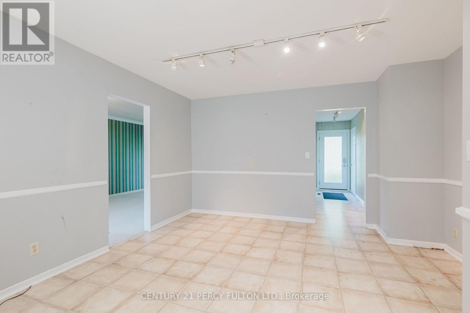 10208 Tenth Line, Halton Hills, Ontario  L0P 1K0 - Photo 25 - W13250090