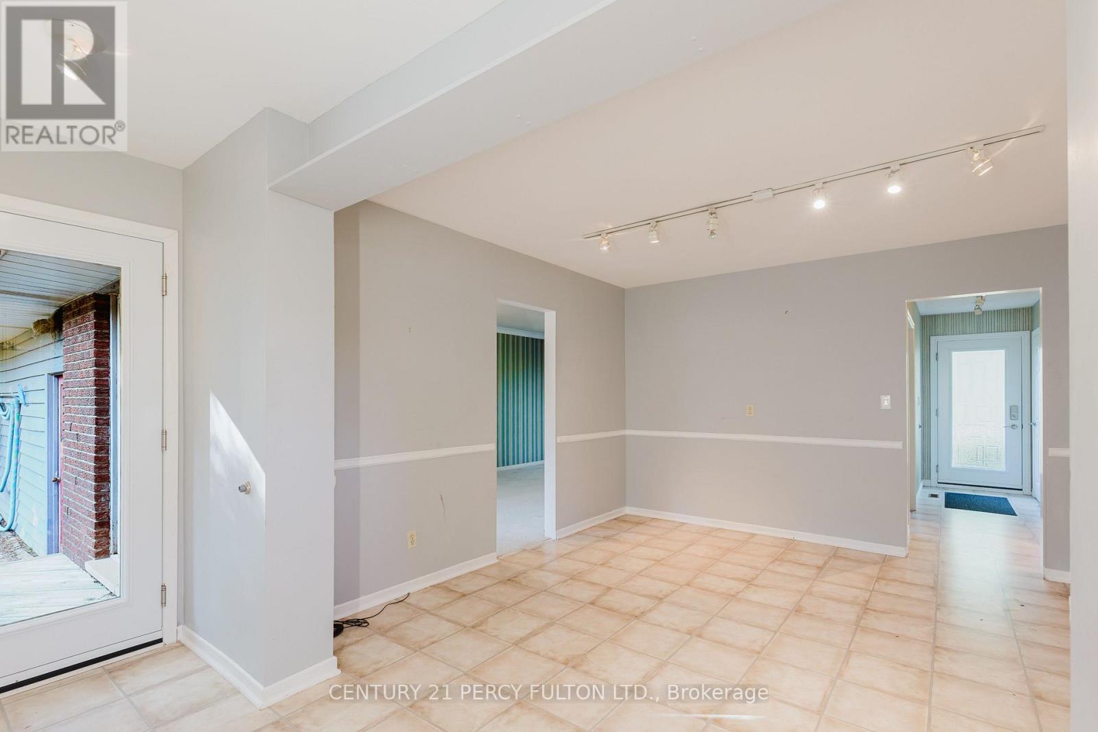 10208 Tenth Line, Halton Hills, Ontario  L0P 1K0 - Photo 28 - W13250090