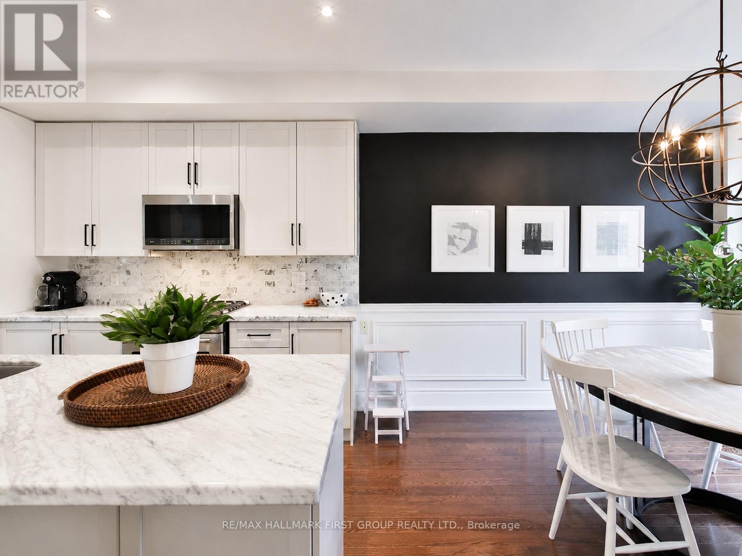 329 Dalesford Road, Toronto, Ontario  M8Y 1G8 - Photo 14 - W13250096