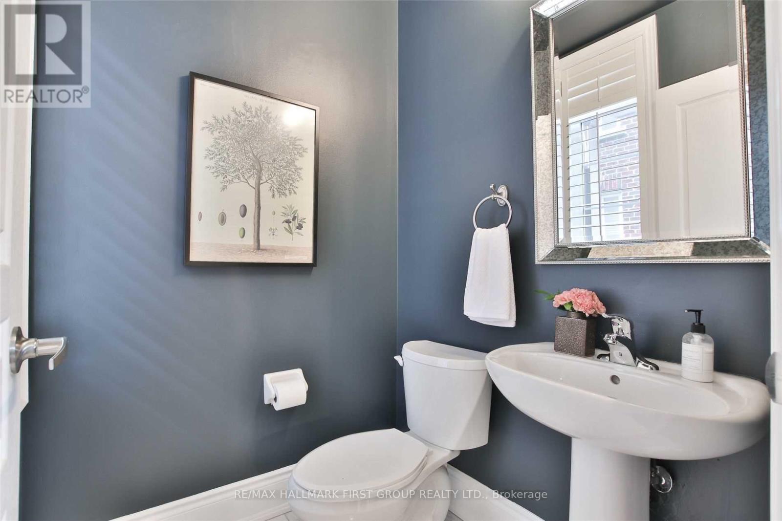 329 Dalesford Road, Toronto, Ontario  M8Y 1G8 - Photo 17 - W13250096