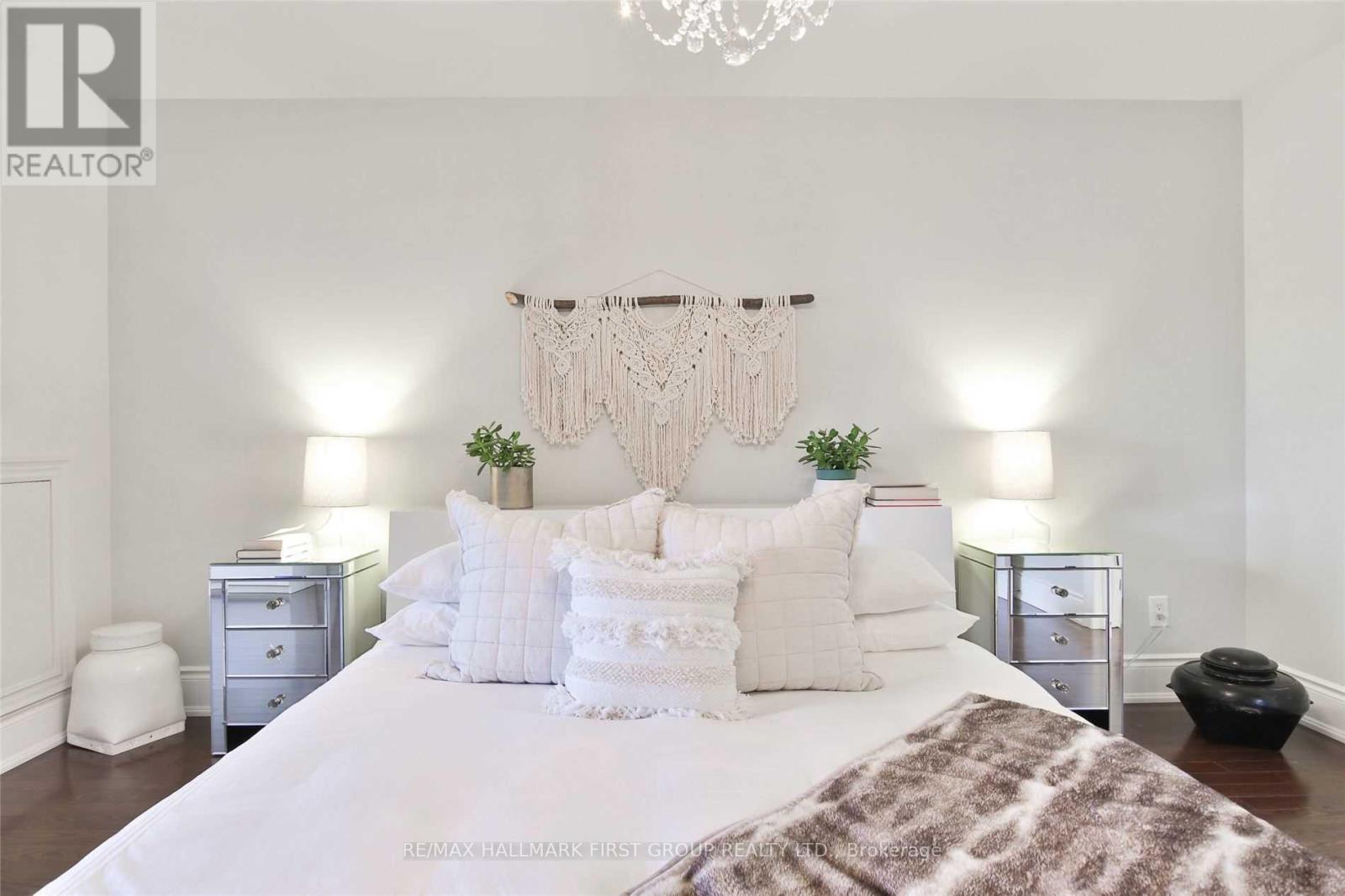 329 Dalesford Road, Toronto, Ontario  M8Y 1G8 - Photo 25 - W13250096