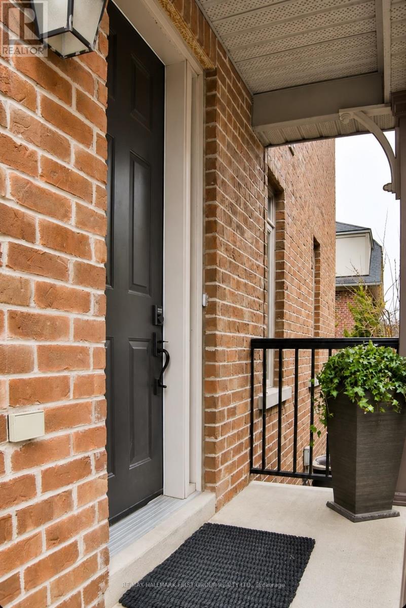 329 Dalesford Road, Toronto, Ontario  M8Y 1G8 - Photo 3 - W13250096