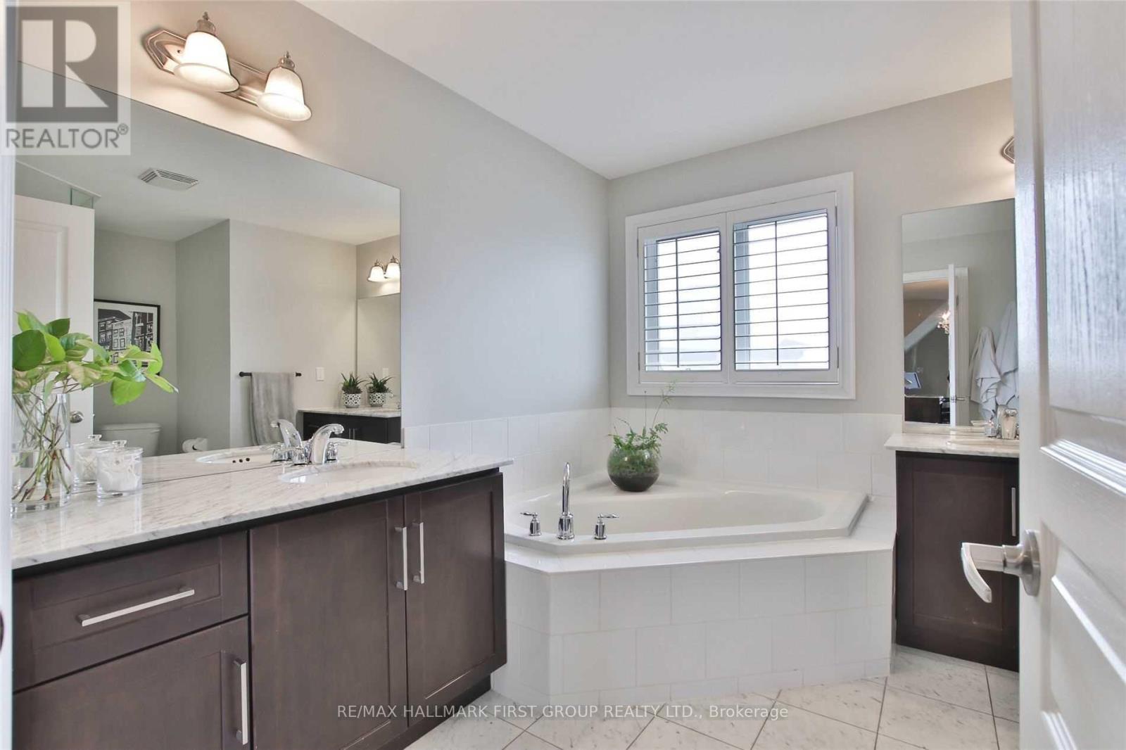329 Dalesford Road, Toronto, Ontario  M8Y 1G8 - Photo 30 - W13250096