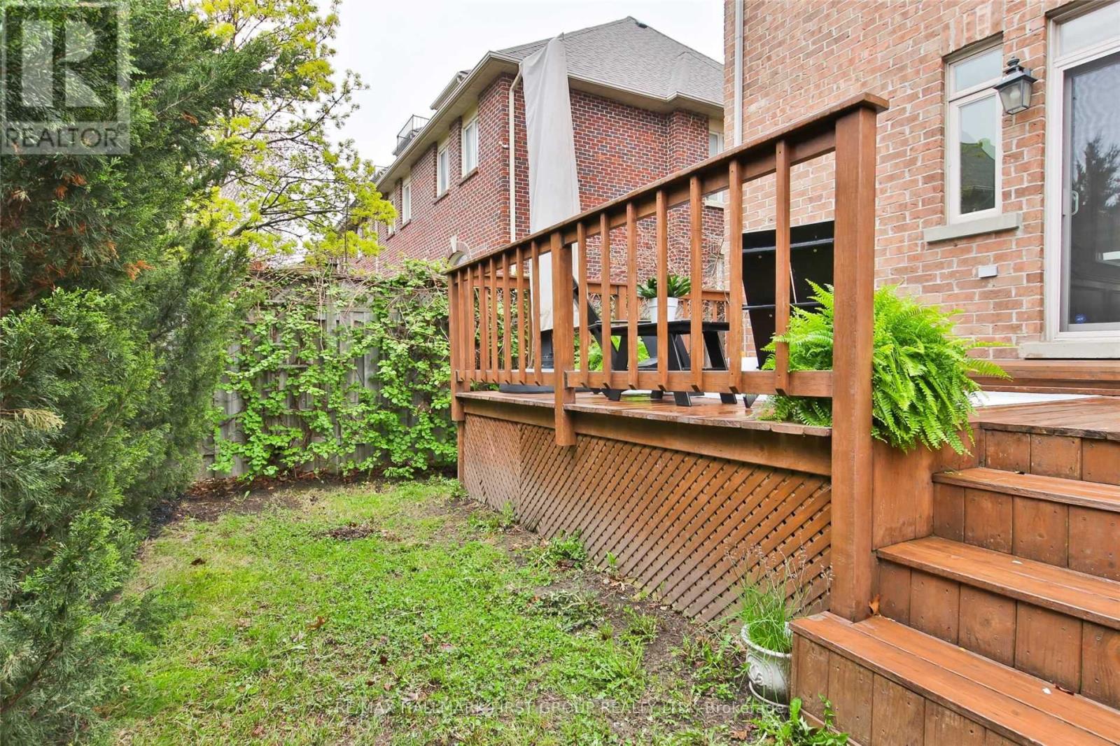 329 Dalesford Road, Toronto, Ontario  M8Y 1G8 - Photo 32 - W13250096