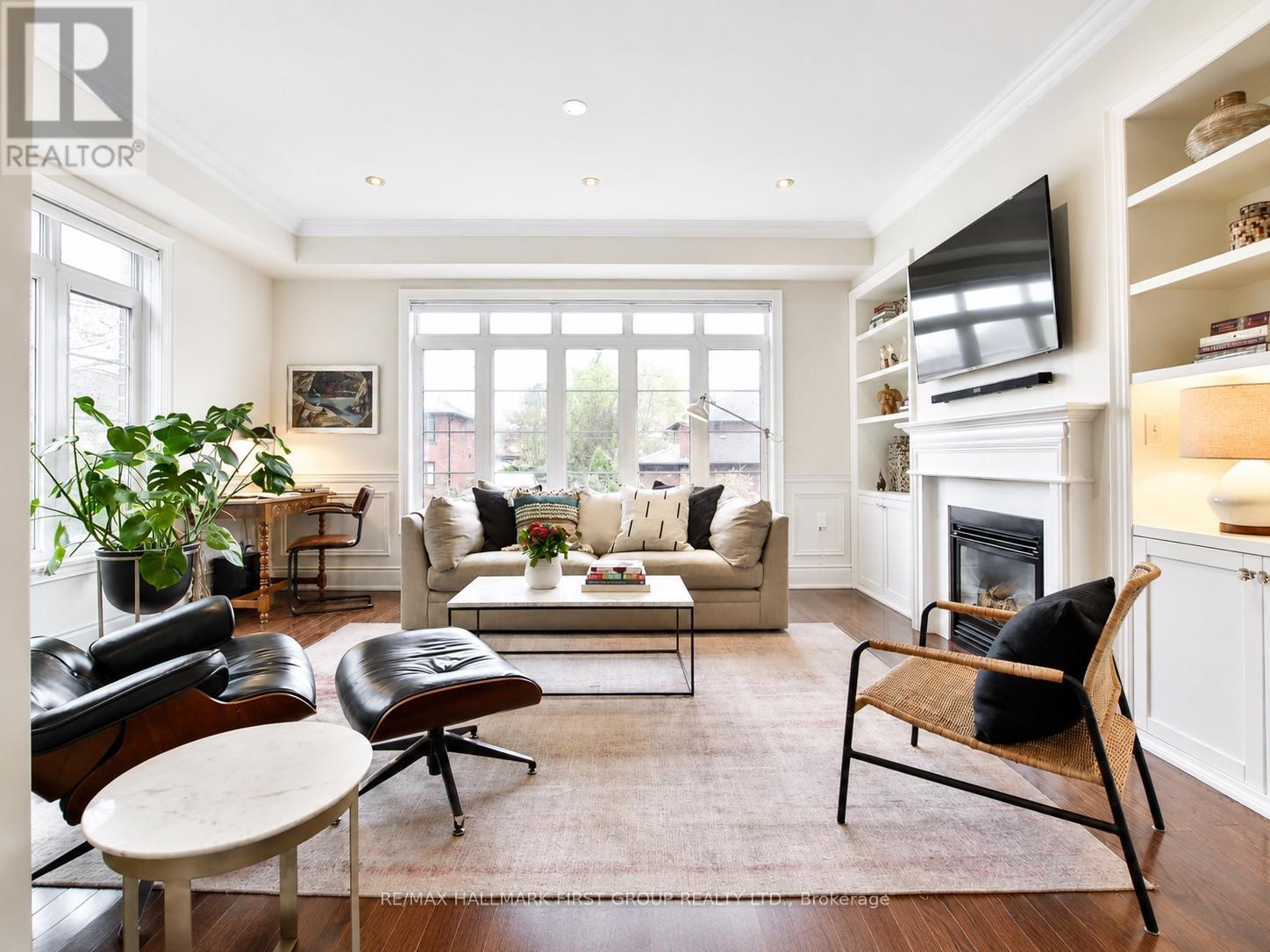 329 Dalesford Road, Toronto, Ontario  M8Y 1G8 - Photo 6 - W13250096