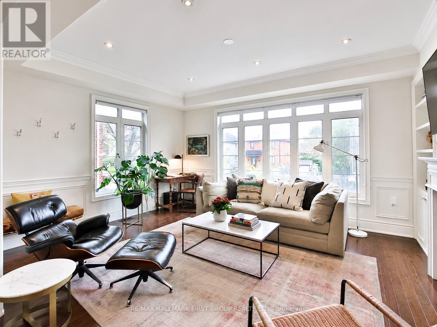 329 Dalesford Road, Toronto, Ontario  M8Y 1G8 - Photo 7 - W13250096