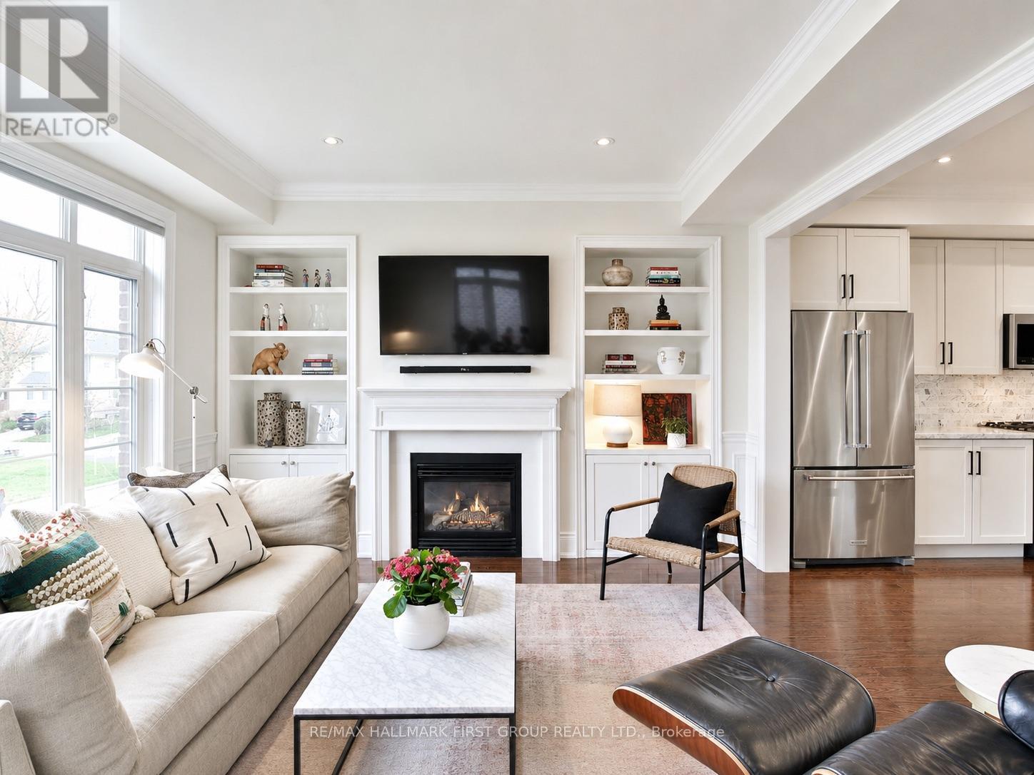 329 Dalesford Road, Toronto, Ontario  M8Y 1G8 - Photo 8 - W13250096