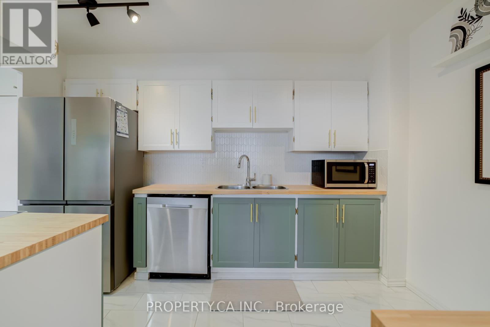 2008 - 85 Emmett Avenue, Toronto, Ontario  M6M 5A2 - Photo 9 - W13250106