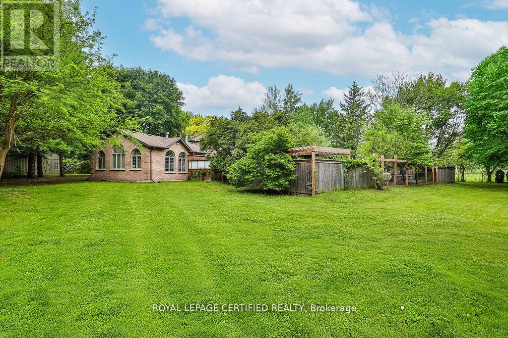 10 Karendale Crescent, Hamilton, Ontario  L0R 1K0 - Photo 43 - X13250056