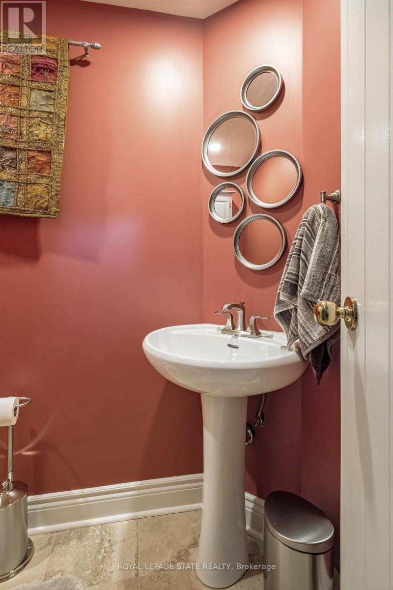 12 Bond Street S, Hamilton, Ontario  L8S 1S7 - Photo 23 - X13250070
