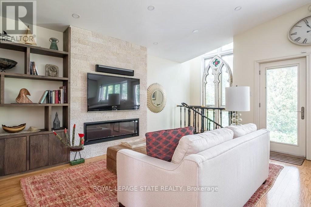 12 Bond Street S, Hamilton, Ontario  L8S 1S7 - Photo 6 - X13250070