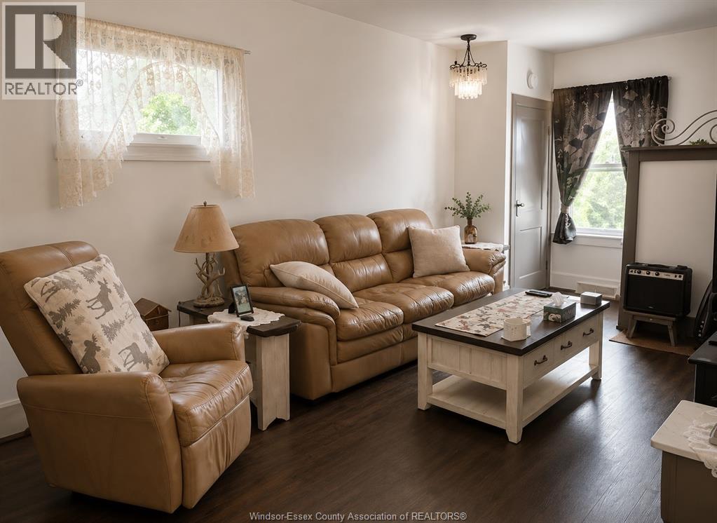 382 Pine Street, Windsor, Ontario  N9A 6E2 - Photo 4 - 26013312