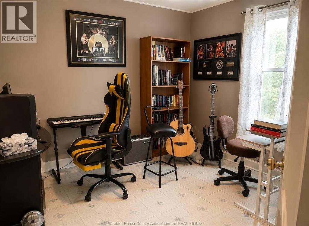 382 Pine Street, Windsor, Ontario  N9A 6E2 - Photo 7 - 26013312