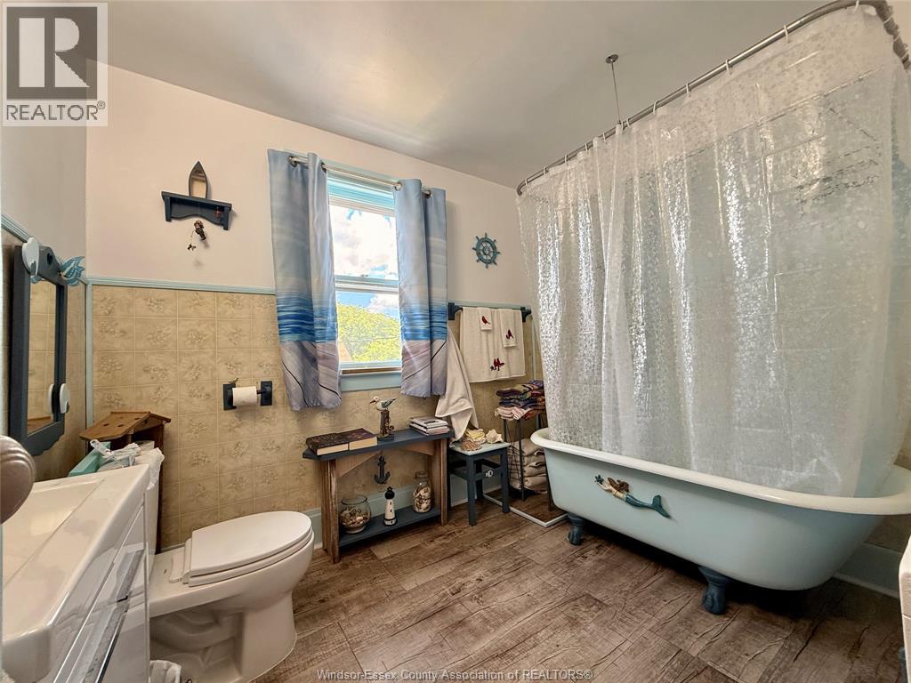 382 Pine Street, Windsor, Ontario  N9A 6E2 - Photo 11 - 26013312